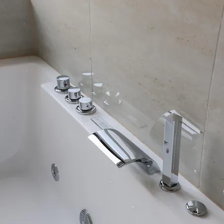 Daire Ema Exclusive Locations Gmbh *