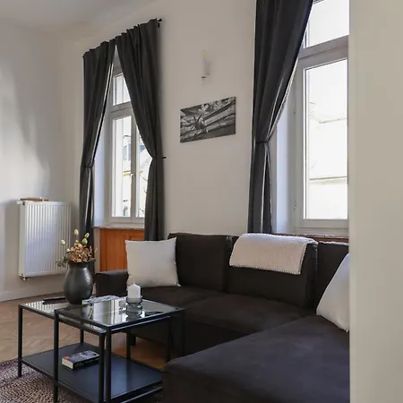 Ema Exclusive Locations Gmbh