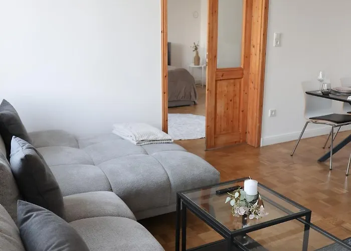 Ema Exclusive Locations Gmbh *